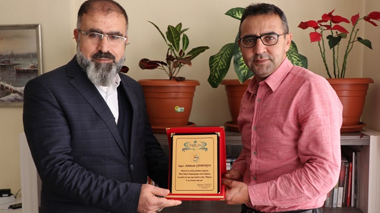 Tatlı Su Termal Otel’den Özel Günde Anlamlı Plaket