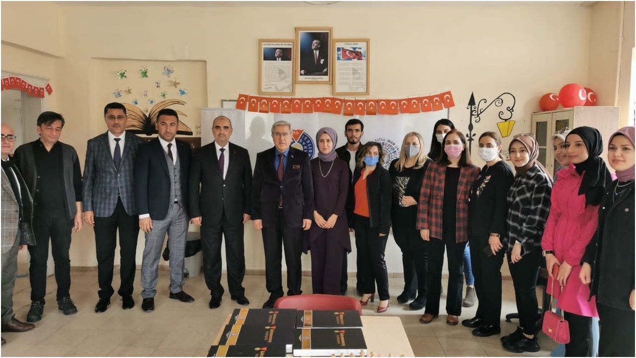 KSÜ Öğrencileri, Altınova Şehit Bayram Demirci İlkokulunda kütüphane açtı
