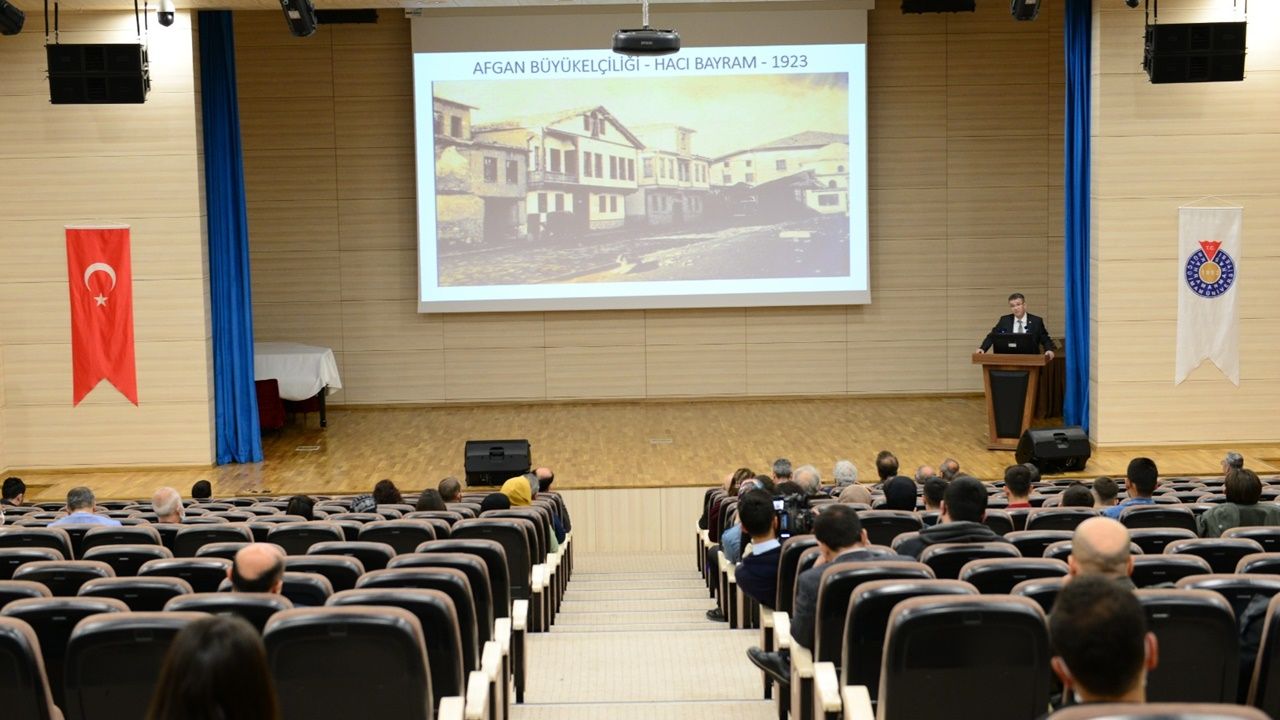 KSÜ'de ‘Açılışının 102 yılında Türkiye Büyük Millet Meclisi ve Milli Egemenlik’ konferansı düzenlendi