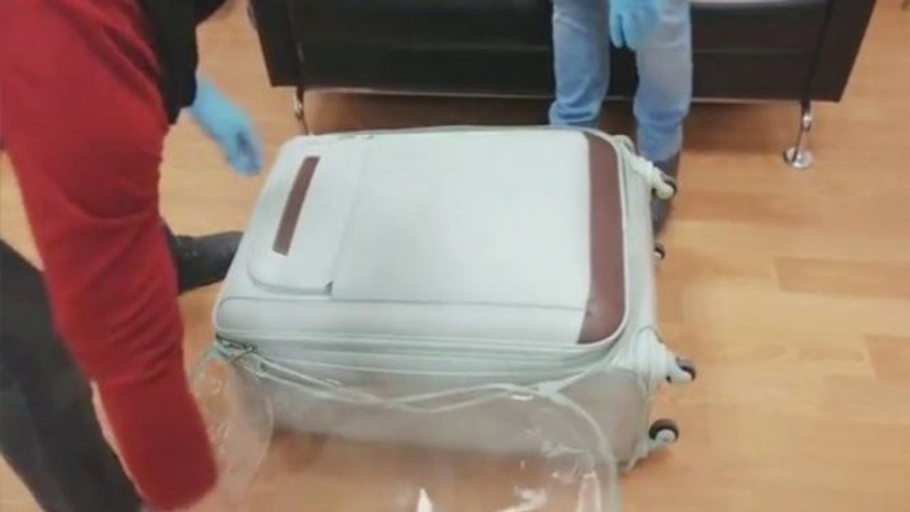 Kahramanmaraş'ta valizinde esrar ele geçirilen şüpheli tutuklandı