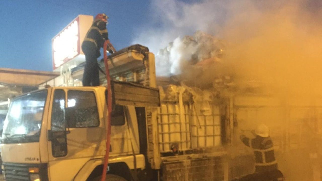 Kahramanmaraş'ta kamyonun damperinde çıkan yangın korkuttu!