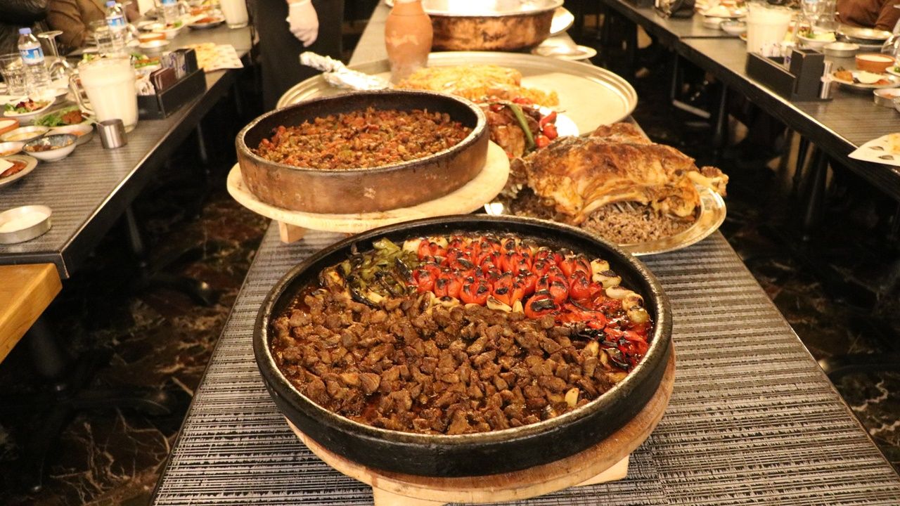 Kahramanmaraş'ta yöresel lezzetler müşterilerin beğenisine sunuluyor!