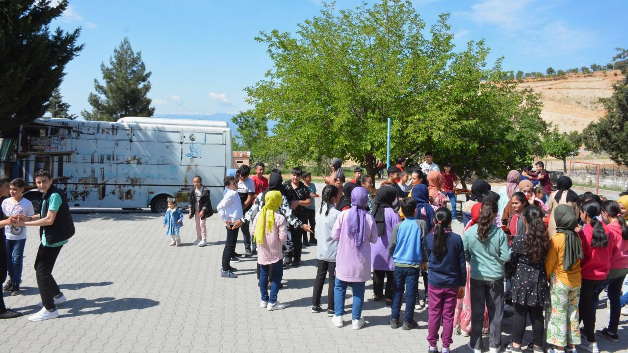 Kahramanmaraş’ta Gezici Kütüphane okul ziyaretlerini sürdürüyor