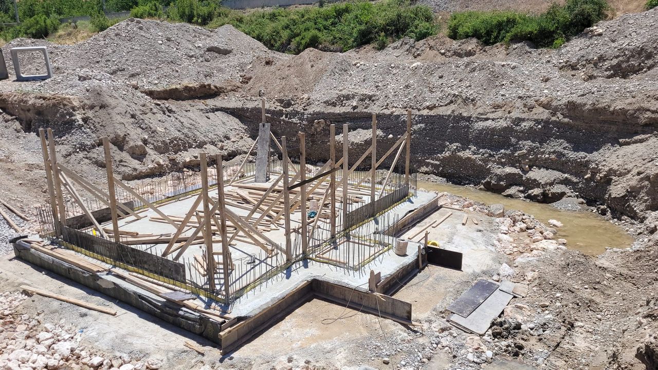 Pazarcık ilçesi Aksu Keson kuyuları iyileştirme ve terfi merkezi yapımı çalışmaları devam ediyor