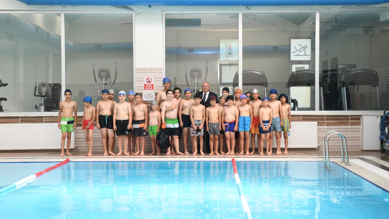 Onikişubat Belediyesi’nin yüzme kurslarına 4 bin çocuk kayıt yaptırdı