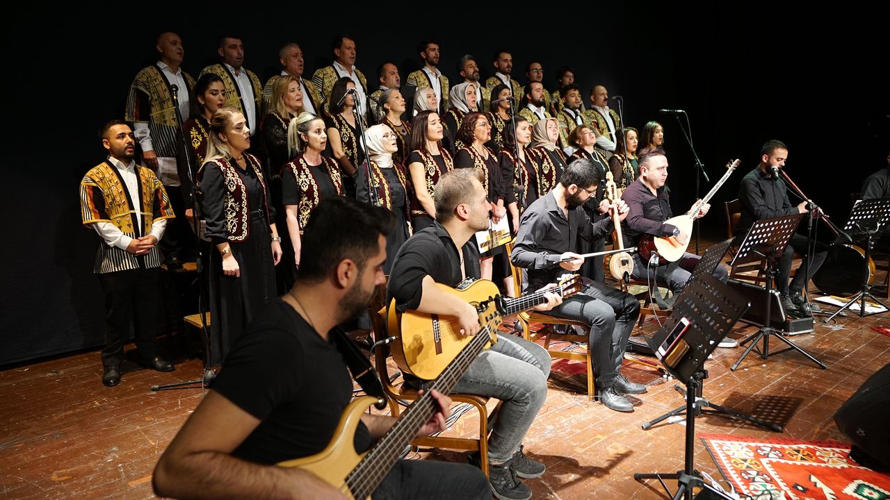 Büyükşehir Korosundan Türk Halk Müziği Ziyafeti