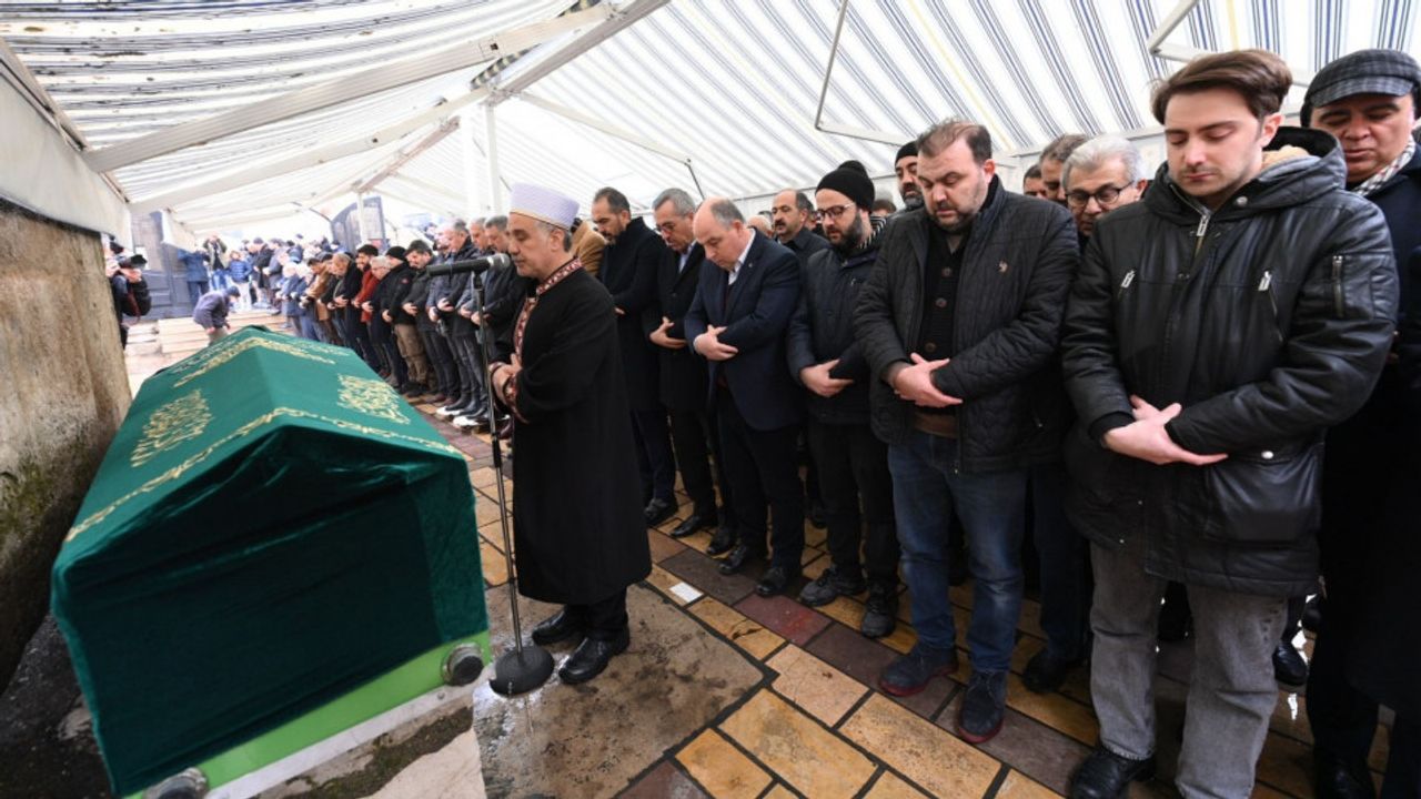 Başkan Güngör, Meclis Başkanvekili Şen’in Cenaze Törenine Katıldı