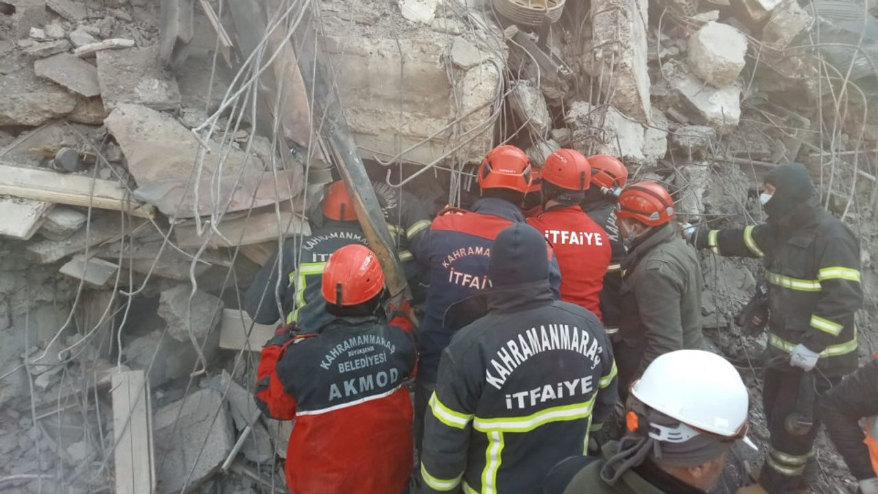 Kahramanmaraş Büyükşehir İtfaiyesi 126 Saat Sonra Mucize Gerçekleştirdi