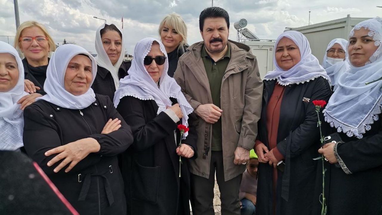 Başkan Sayan Kahramanmaraş’ta, depremzede kadınların Dünya Kadınlar Günü'nü kutladı