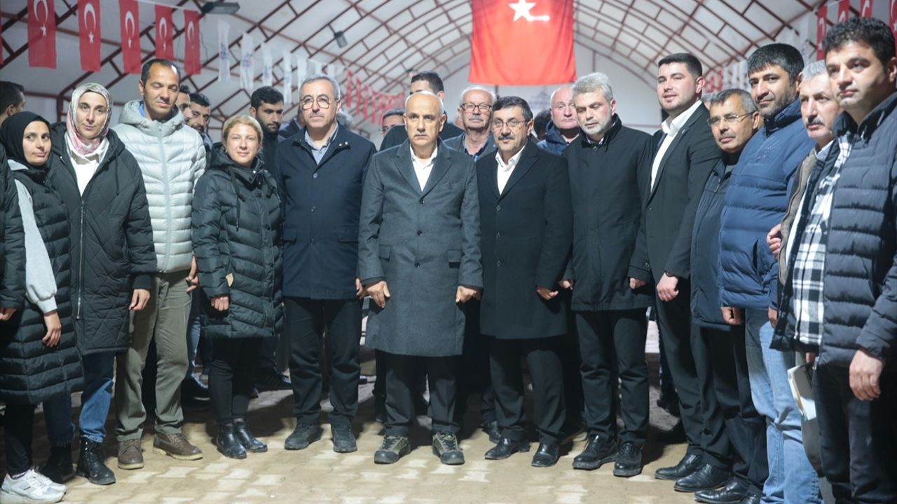 Bakan Kirişci, Kahramanmaraş'ta parti teşkilatı mensuplarıyla buluştu