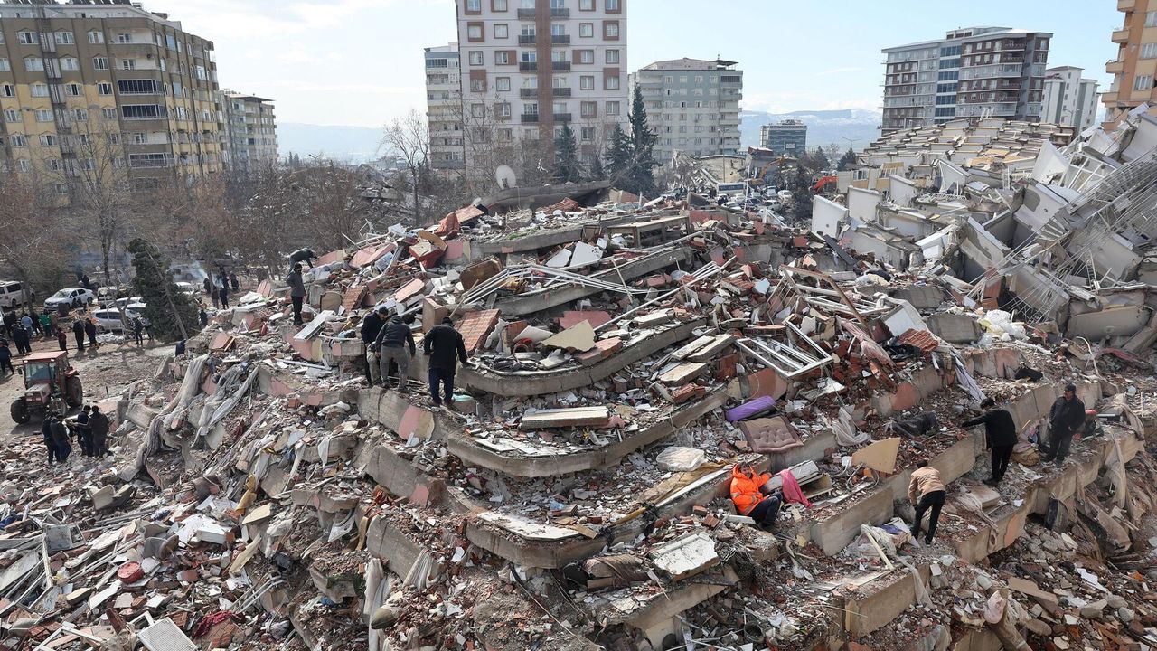 Kahramanmaraş depremlerinde hayatını kaybedenlerin sayısı 50 bin 783'e yükseldi