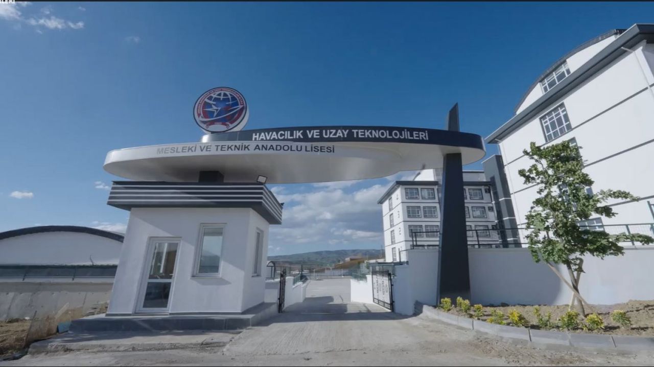 Türkiye'nin Uzay Ve Havacılık Teknolojisi Alanında İlk Meslek Lisesi Açıldı