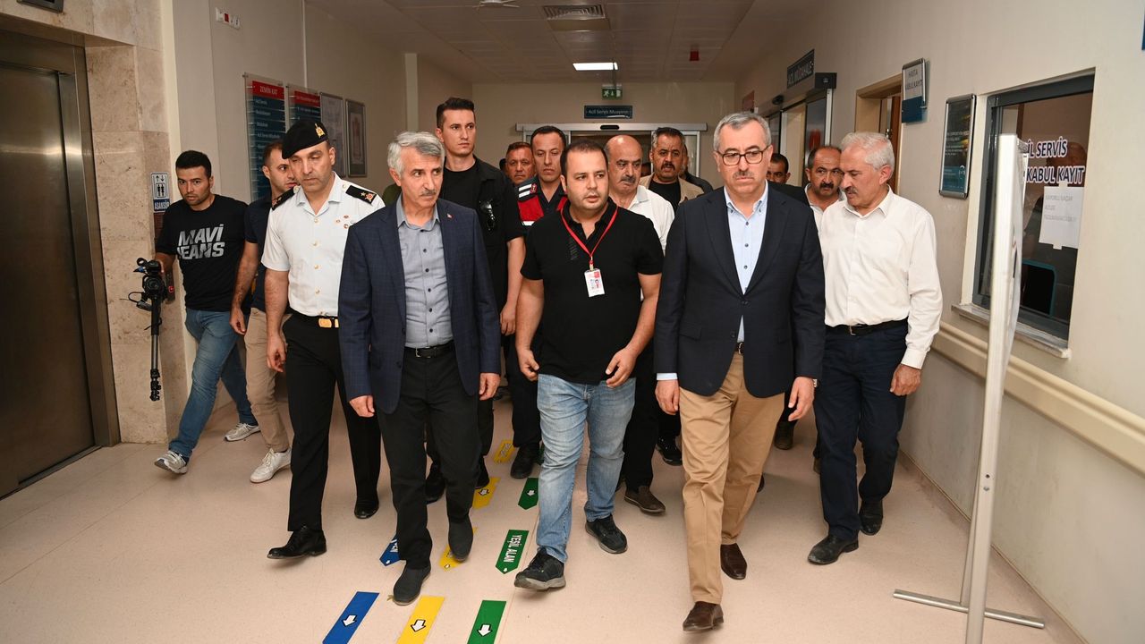 Andırın’da Meydana Gelen Kazada Yaralanan Vatandaşları Ziyaret