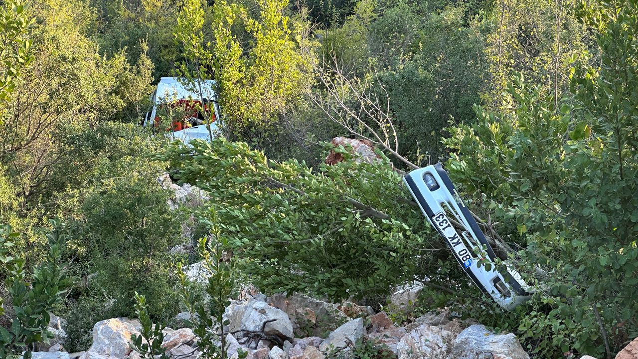 Kahramanmaraş'ta vadiye yuvarlanan otomobilin sürücüsü hayatını kaybetti