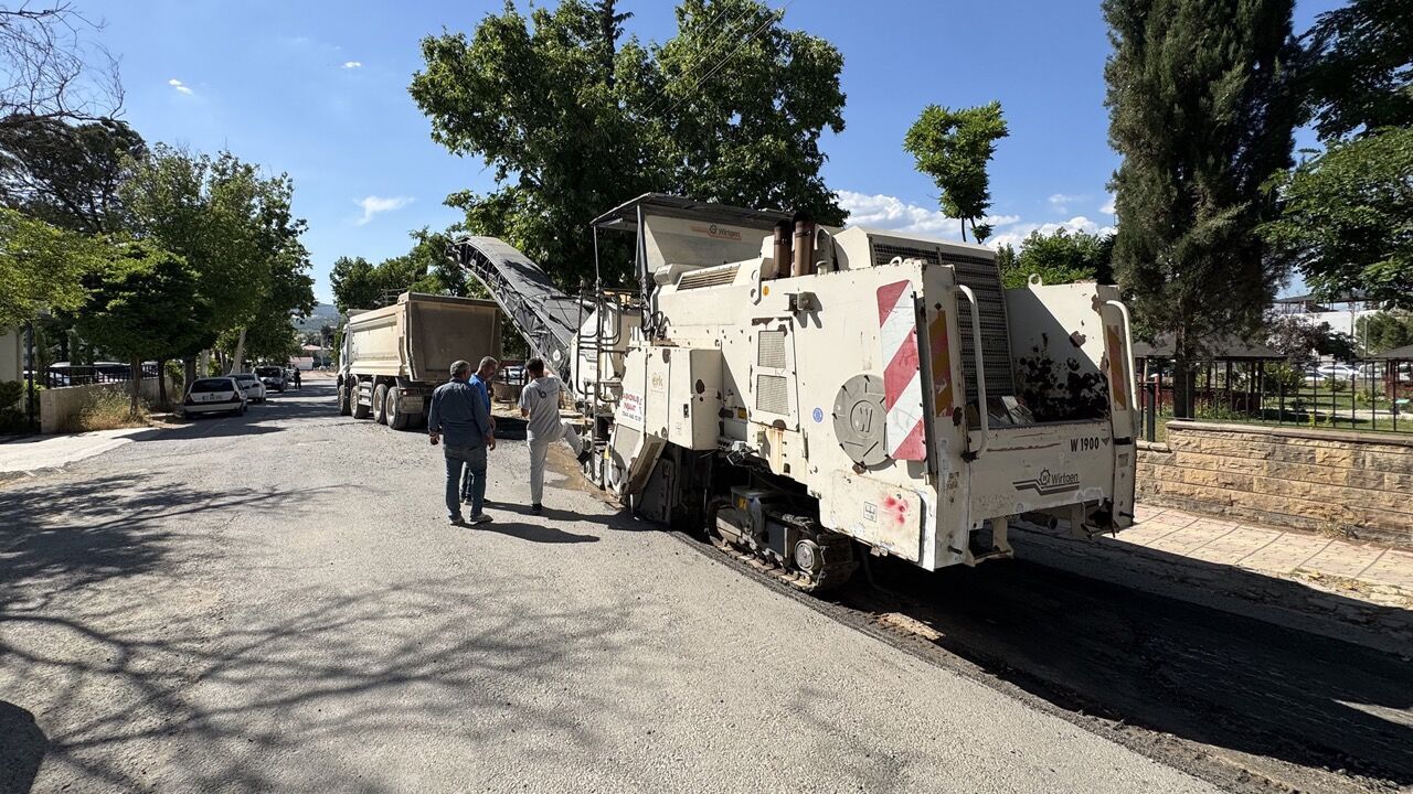 Pazarcık'ta cadde yenileme çalışmaları başladı, 95