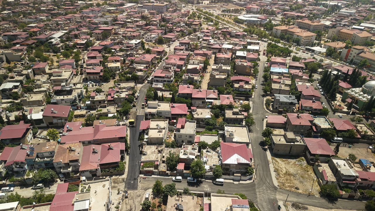 Kahramanmaraş'ta asfalt seferberliği, Dulkadiroğlu'nda hız k
