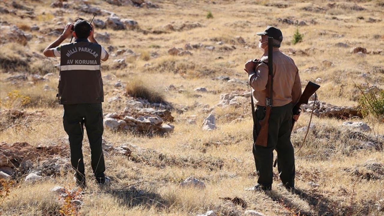 Kahramanmaraş’ta 5 kekliği tuzakla avlayan şahısla