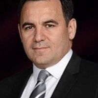 Deniz Zeyrek kimdir?