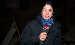 Muhabir Fulya Öztürk, 5,9 şiddetindeki depreme canlı yayında yakalandı