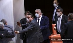 Meclis'te kavga çıktı, vekiller sosyal mesafe kuralını hiçe saydı