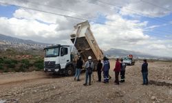 Kahramanmaraş'ta kamyonun damperi yüksek gerilim teline takıldı