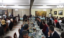 Başkan Güngör öğrencilerle iftar yaptı