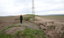 Kahramanmaraş'ta deprem tarım alanlarında kayma ve yarıklar oluşturdu