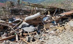 Depremde kayaların zarar verdiği mahalle için harekete geçildi 