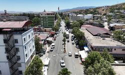 Büyükşehir Türkoğlu’nda İstiklal Caddesi’ni Yeniledi