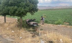 Kahramanmaraş'ta şarampole devrilen otomobildeki 3 kişi yaralandı