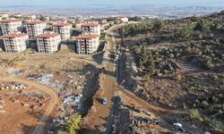 Büyükşehir, Türkoğlu Orçan Caddesi ve Bağlantı Yollarında Yenilemelerini Sürdürüyor