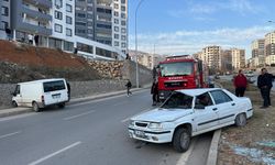 Kahramanmaraş’ta hafif ticari araç ile otomobil çarpıştı: 2 yaralı