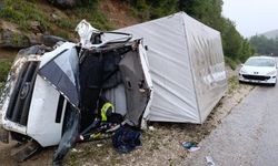 Andırın’da kamyonet devrildi: 1 yaralı