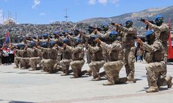 Kahramanmaraş’ta komandolar hayran bıraktı
