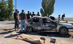 Kahramanmaraş’ta köprüden uçan otomobil yandı: 3 yaralı