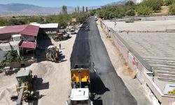 Altyapısı Tamamlanan Akyar TOKİ Yolu Sıcak Asfalta Buluştu