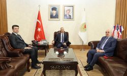 KSÜ Rektörü Prof. Dr. Mahmut Ak, Kahramanmaraş Valisi Mükerrem Ünlüer’i Ziyaret Etti