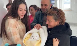 'Geçici Koruyucu Aile' 100'üncü bebeği Ege Berk, koruyucu ailesiyle buluştu