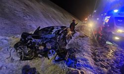 Kahramanmaraş’ta trafik kazası: Araçta sıkışan 2 kişi kurtarıldı