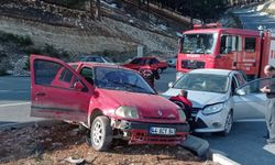 Kahramanmaraş’ta feci kaza: Şairler Tepesi Kavşağı’nda 2 yaralı