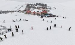 Kahramanmaraş’ta hafta sonu kar keyfi: Yedikuyular doldu taştı