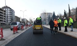 Adnan Menderes Bulvarı’nda yol bakım çalışmaları başladı