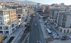 Kahramanmaraş Hükümet Bulvarı gece asfaltlandı