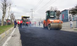 Kahramanmaraş’ta sıcak asfalt çalışmaları ile trafik akışı iyileştiriliyor