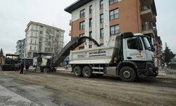 Kahramanmaraş Dulkadiroğlu’nda asfalt yenileme çalışmaları sürüyor