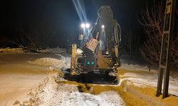 Göksun kırsalında karla mücadele gece gündüz sürdü