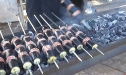 Kahramanmaraş’ta Ramazan sofralarının vazgeçilmezi: patlıcan kebabı