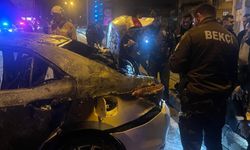 Kahramanmaraş’ta polisin ‘Dur’ ihtarından kaçan otomobil kaza sonrası alev aldı