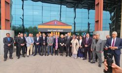 Anahtar Parti heyeti Kahramanmaraş’taki saldırıda yaralananları ziyaret etti