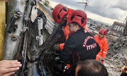 Kahramanmaraş’ta yıkım sırasında operatör enkaz altında kaldı
